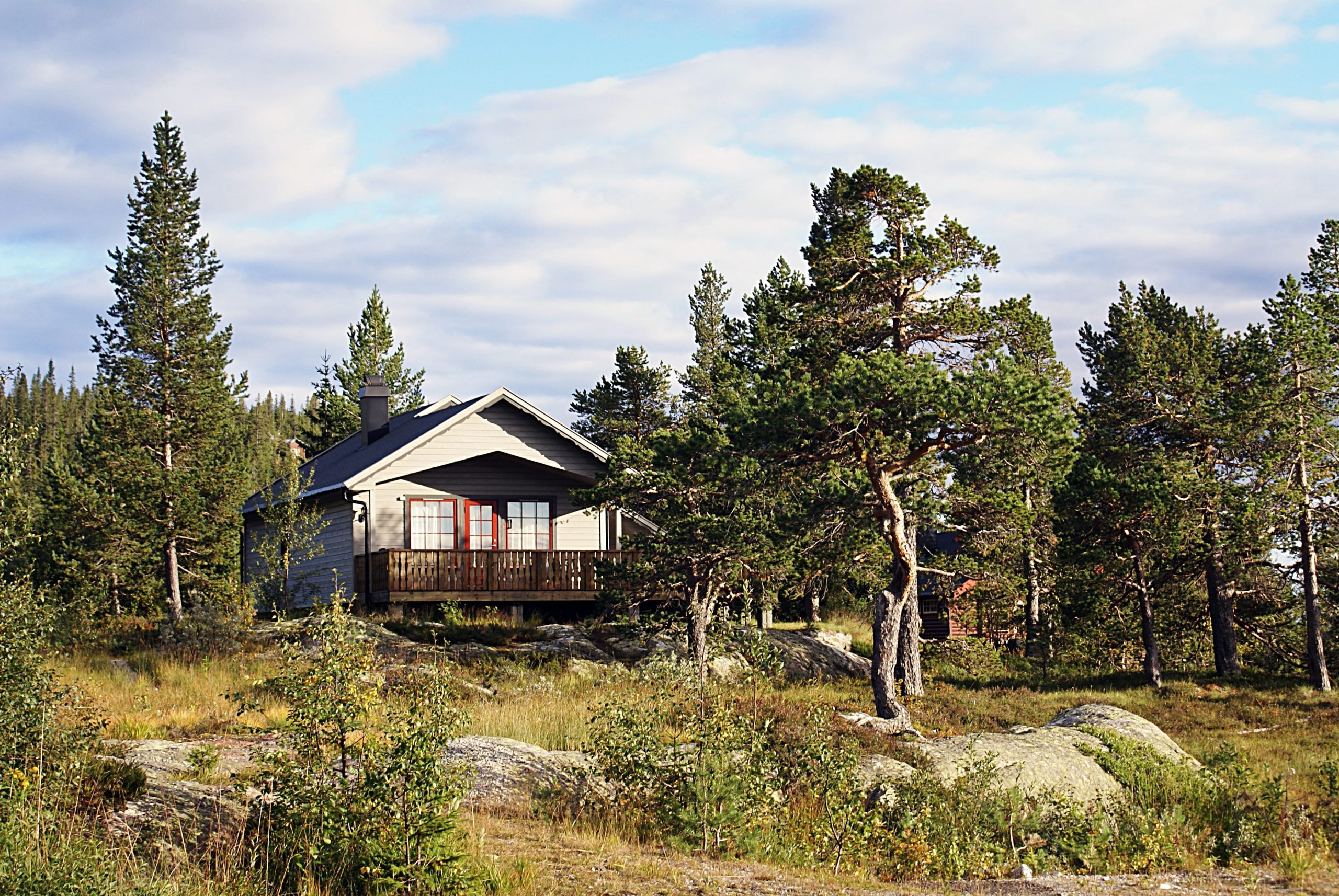 cottage-with-breathtaking-landscape-beautiful-greenery